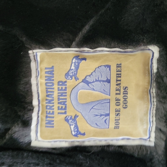 Leather jacket - Picture 6 of 7